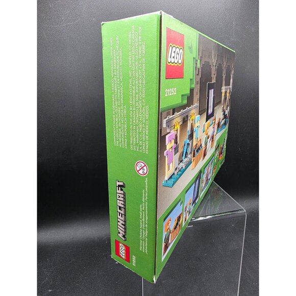 Lego Minecraft The Armory Building Kit #21252 203 Pieces For Ages 7+ - Picture 5 of 5